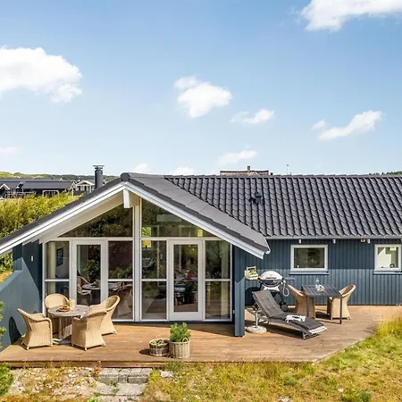 Effie - 500m From The Sea By Interhome