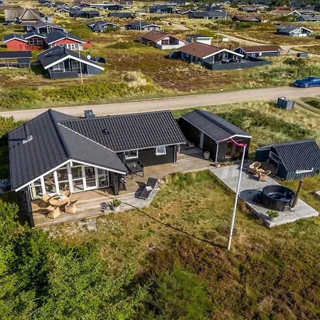 Effie - 500m From The Sea By Interhome Semesterbostad Bjerregård