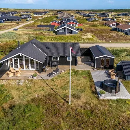 Effie - 500m From The Sea By Interhome